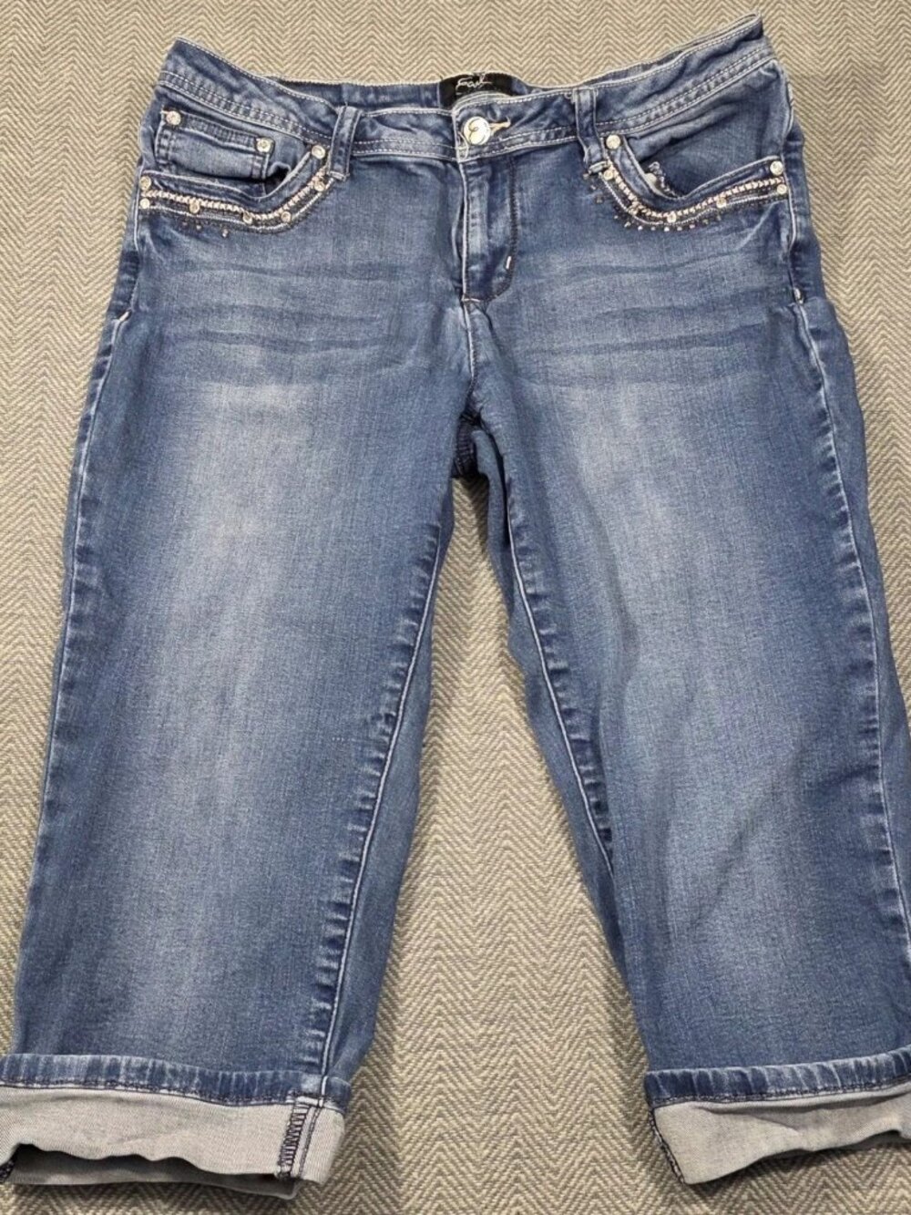 Women's Blue Denim Capri Jeans 12 cuffed no brand very good condition